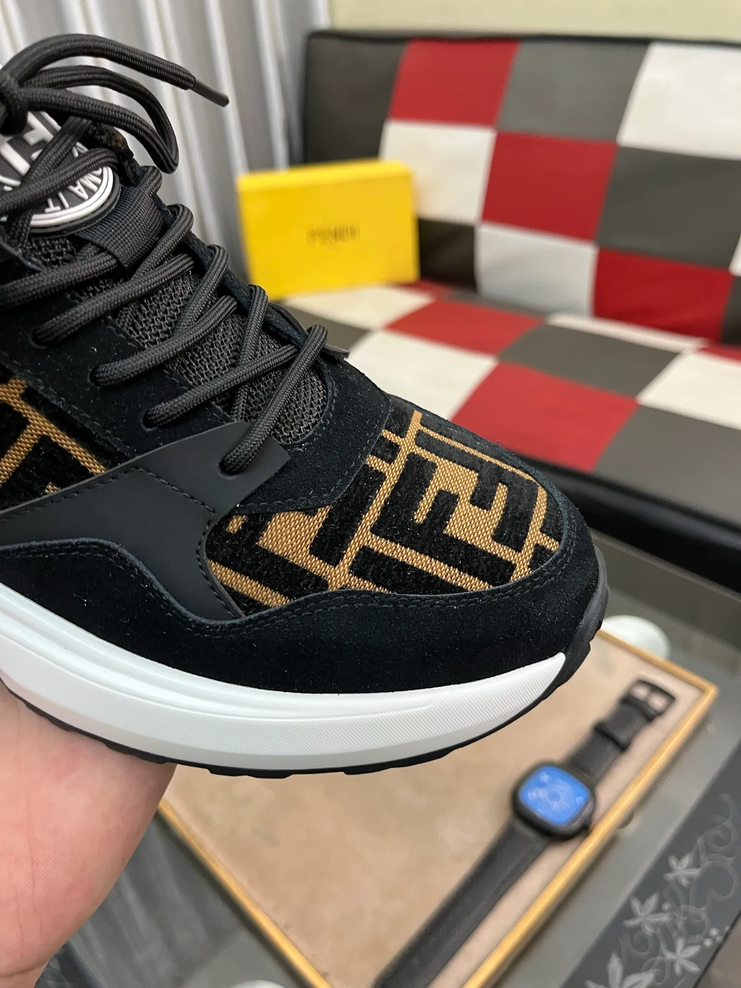 Men's shoes 💰458⌚️⌚️FENDI "FENDI" Regular size: 38-44 (casual shoes) Product materials: Selected cowhide upper, soft sheepskin lining; original outsole. 6️⃣colors available